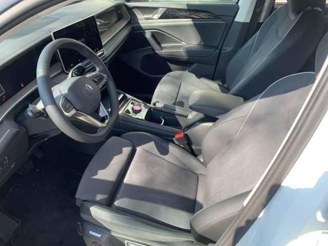 Fahrzeugabbildung Volkswagen Tayron 1,5 eTSI DSG ELEGANCE 7-SITZER NAVI AHK I