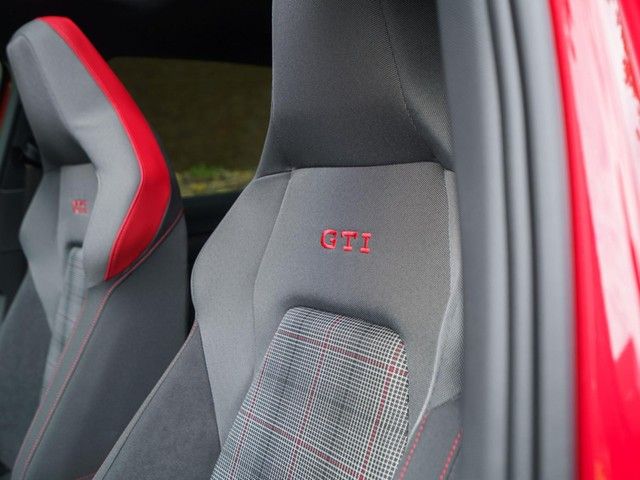 Golf VIII GTI DSG 360° DCC HUD harman/kardon®