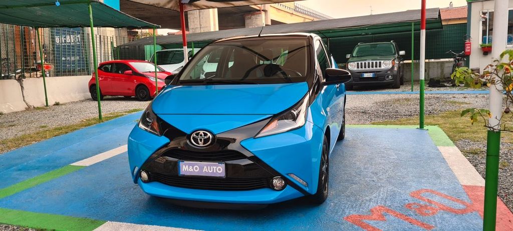 Image of Toyota Aygo (X)