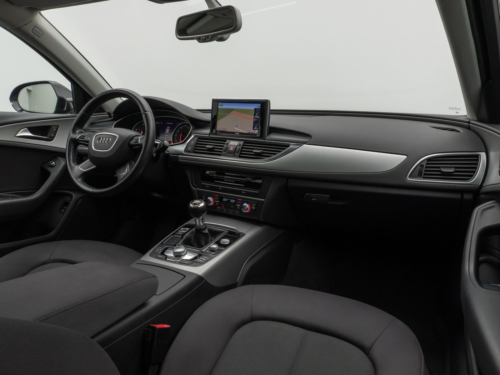 Fahrzeugabbildung Audi A6 Avant 3.0 TDI Kamera Panorama AHK Navi Sitzhz