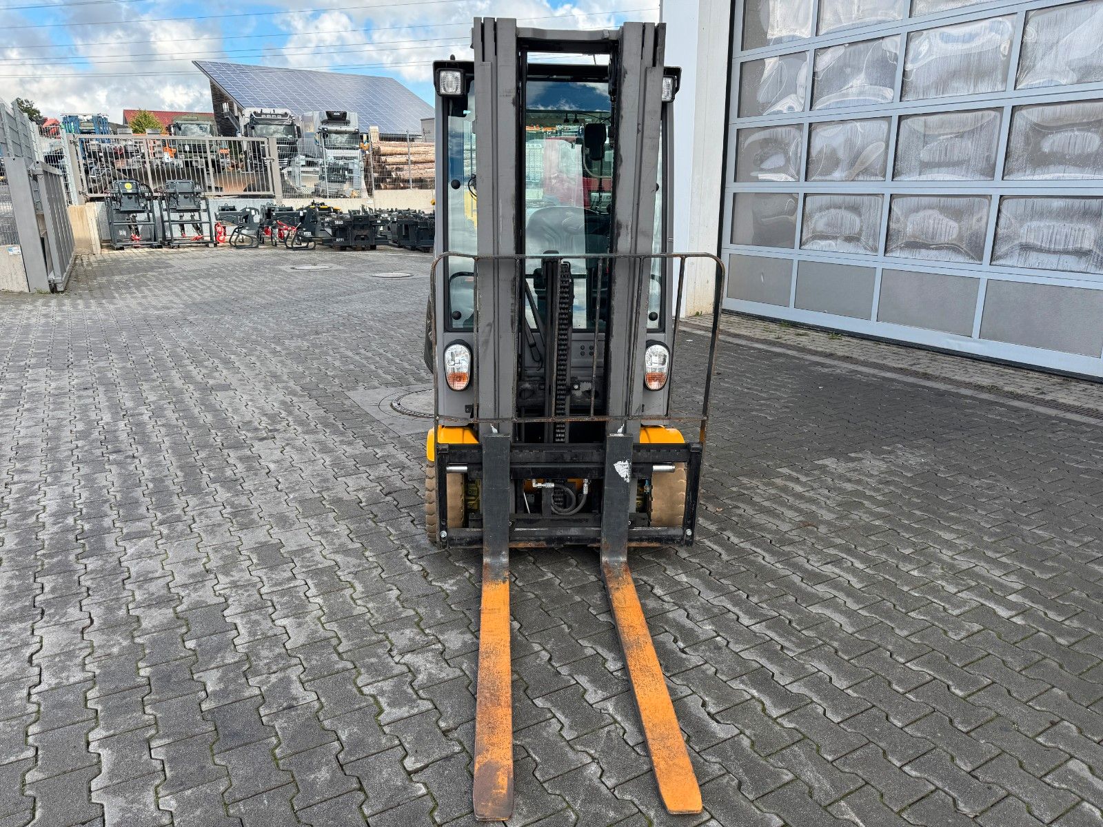 Fahrzeugabbildung Jungheinrich EFG 215 / Triplex: 4.25m! / SS / nur 3.092h!