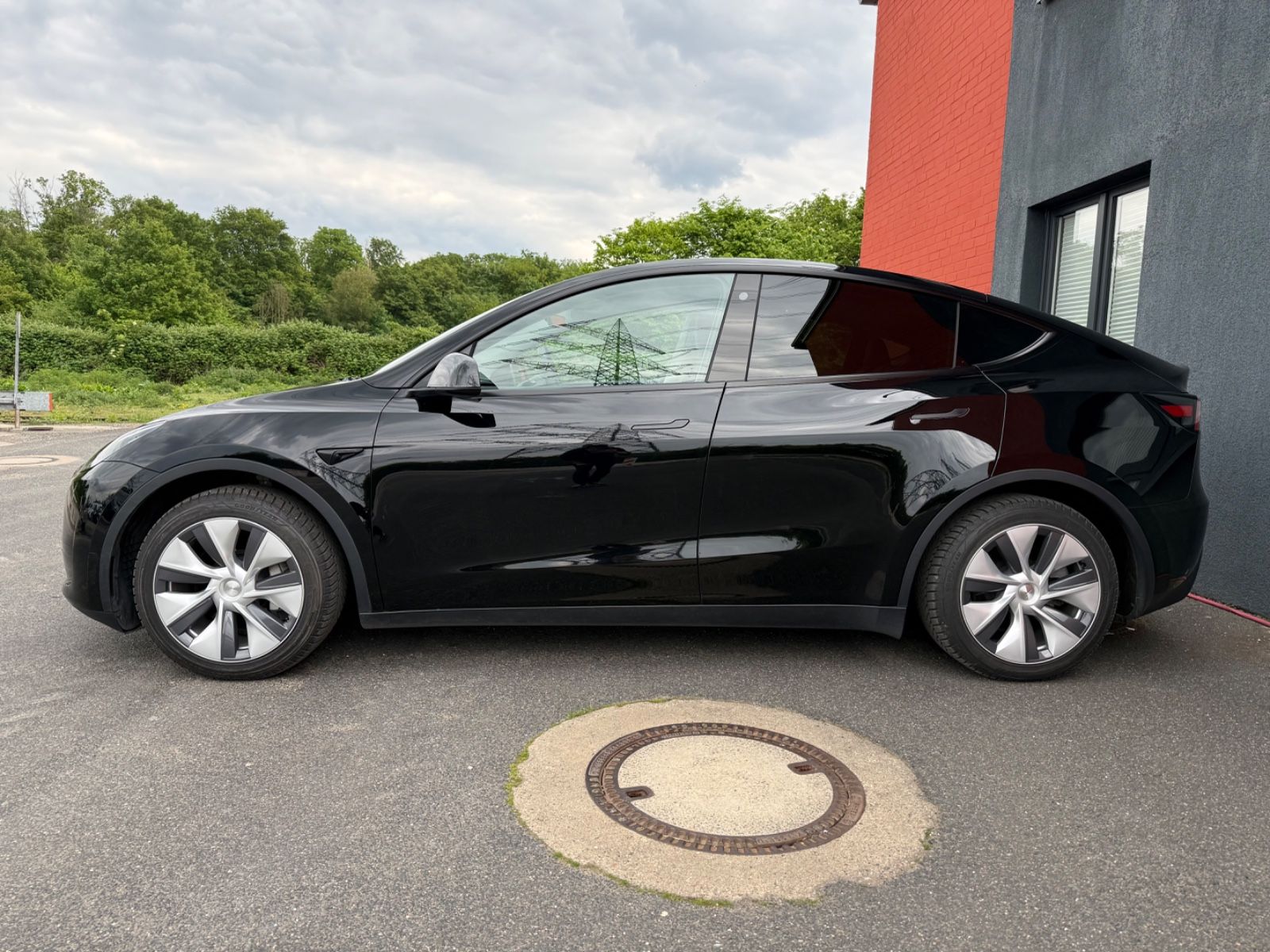 Tesla Model Y SR RWD | 8FACH| Neu TüV | Garantie Tesla foto 6