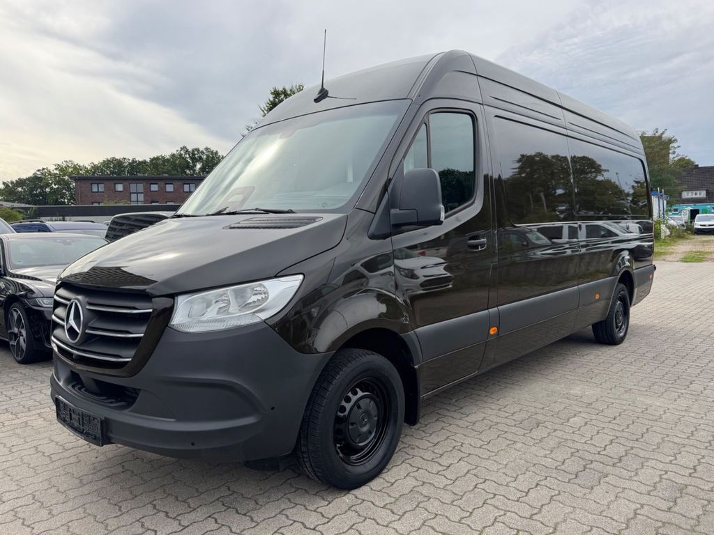Image of Mercedes-Benz Sprinter