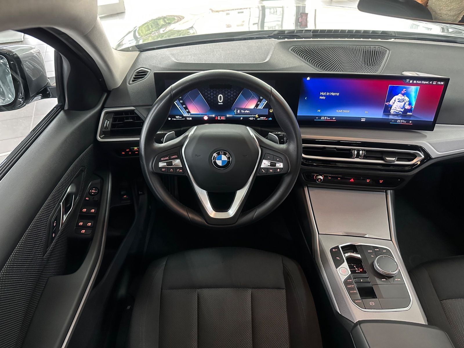 BMW 318 d Touring Facelift+Driving Assistant+Curved foto 15