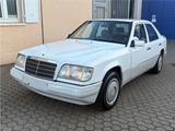 Mercedes-Benz Mercedes W124 200D TÜV/H-Kennzeichen Neu 1... - Mercedes-Benz 200: W124 200d