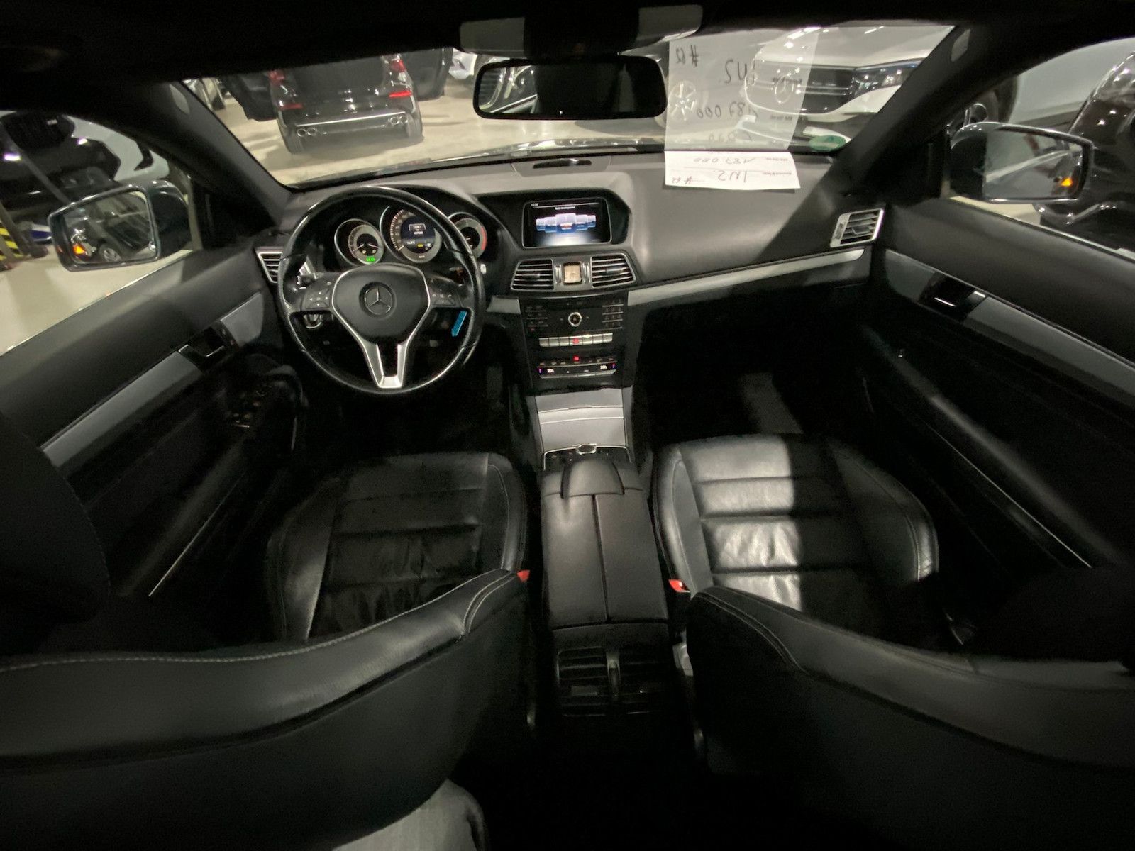 Fahrzeugabbildung Mercedes-Benz E 220 d BlueTec Sport/Leder/Pano/LED/1.Hand/