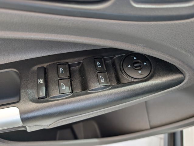 Ford Grand Tourneo Connect Trend