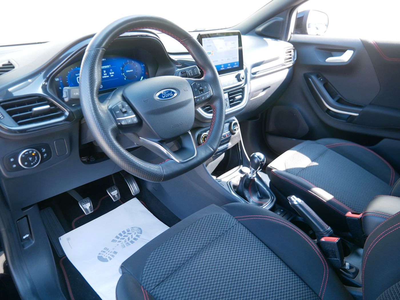 Fahrzeugabbildung Ford Puma 1.0 EcoBoost ST-Line NAVI SHZ+LHZ Klimaauto