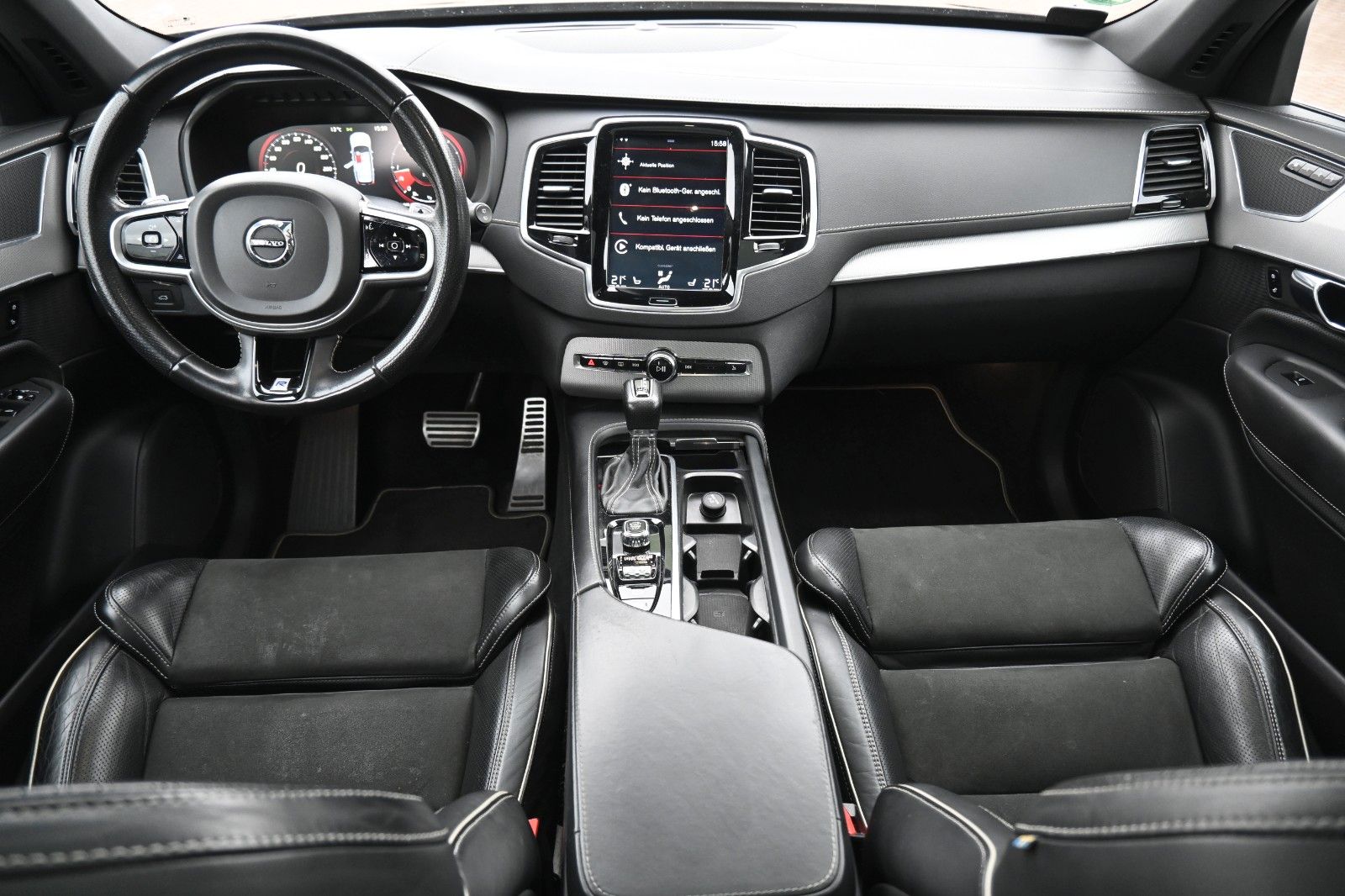 Fahrzeugabbildung Volvo XC90 D5 AWD*R Design*LUFT*PANO*7Si*LED