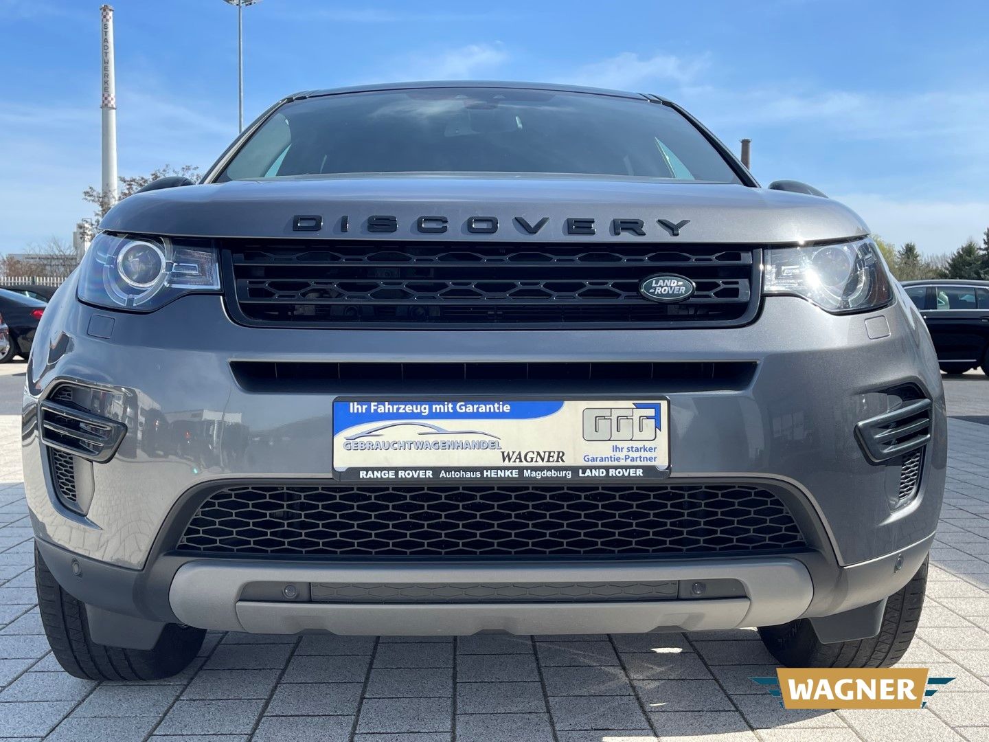 Fahrzeugabbildung Land Rover Discovery Sport SE AWD 2.0 TD4  Leder 179 PS