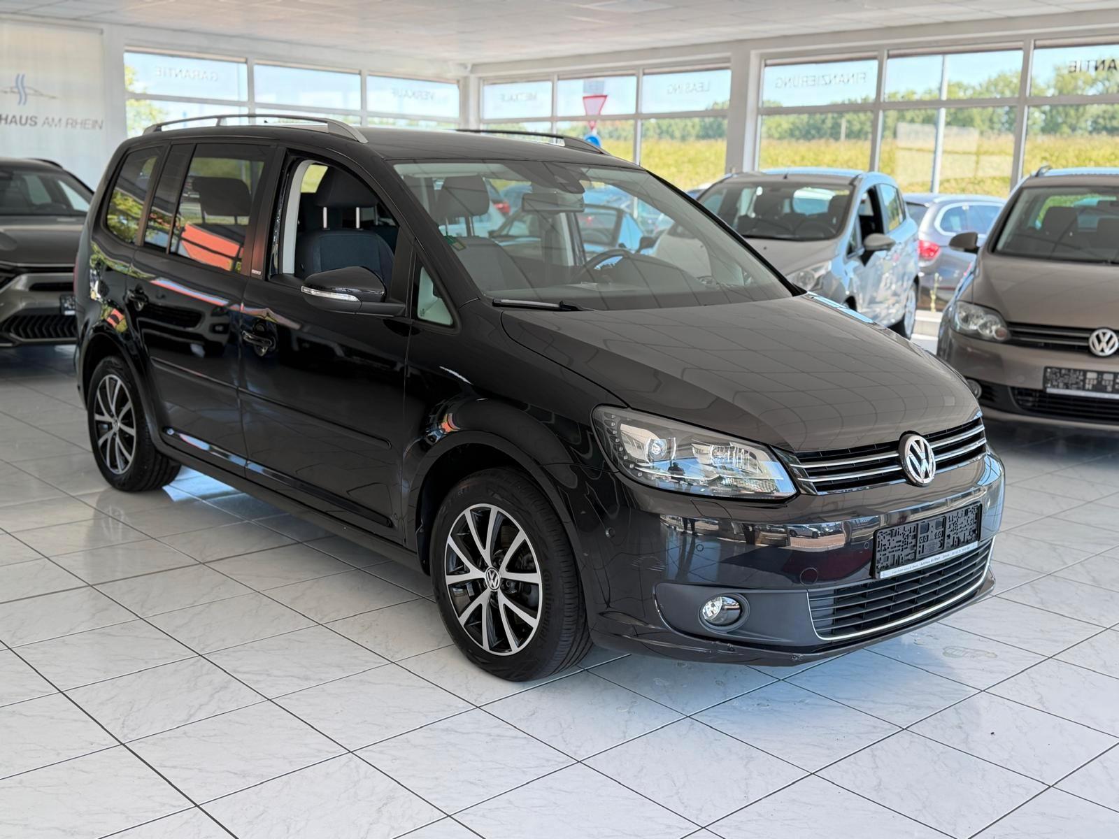 Volkswagen Touran Style+Automatik+Navi+Kamera+Xenon+1.Hand