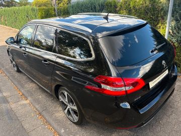 Peugeot 308 - 8