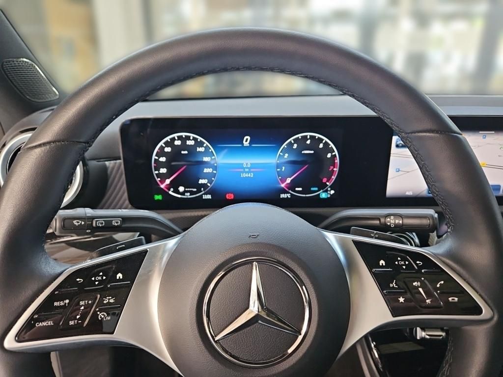Fahrzeugabbildung Mercedes-Benz A 200 Progressive Pano Navi Totwi. SpurH LED SHZ