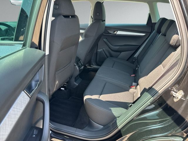 Karoq 1.5 TSI Selection LED+NAVI+RFK+ACC+SHZ+PDC