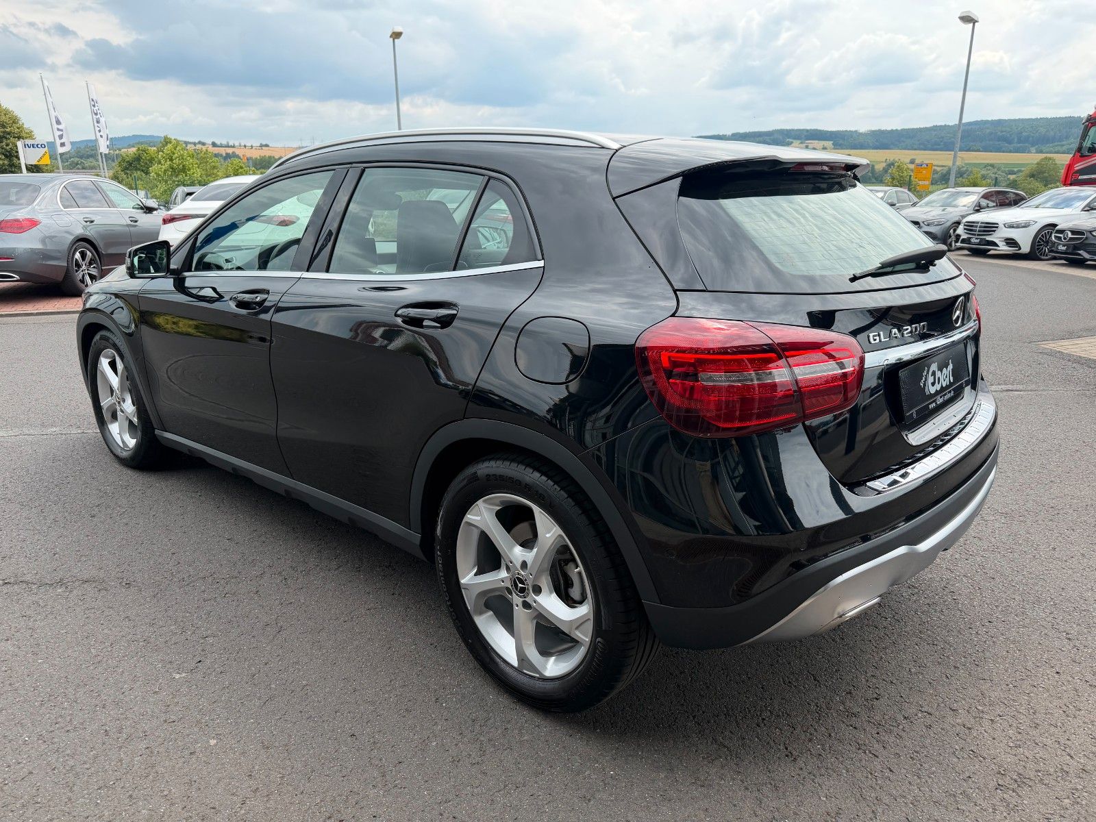 Fahrzeugabbildung Mercedes-Benz GLA 200 Progressive+RKamera+TotW+CarPlay+LED
