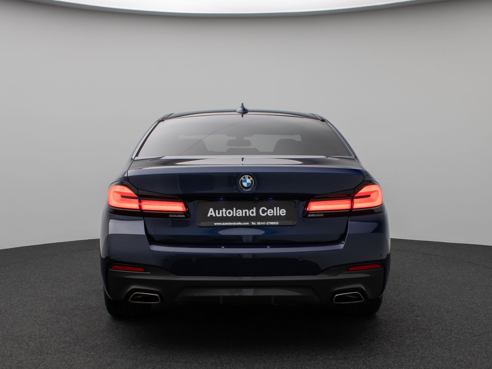 Fahrzeugabbildung BMW 540d xD M Sport Glasdach Kamer Laser HUD H/K 19"