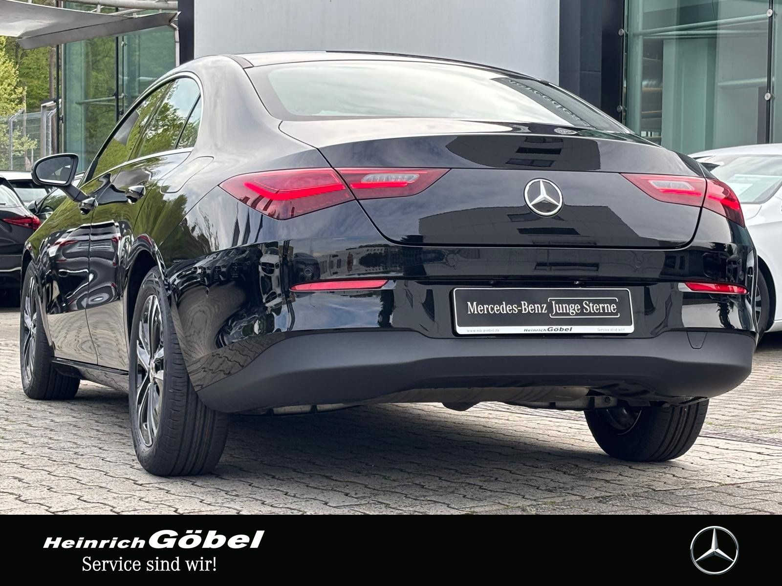 Fahrzeugabbildung Mercedes-Benz CLA 180 ENTRY-ADV. LED KAM NAVI SHA SITZHEIZUNG