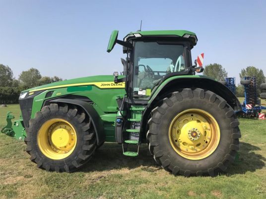 John Deere 8R 410