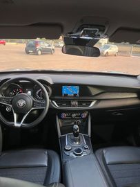 Alfa-Romeo Stelvio - 5