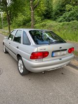 Ford Escort 1.6  TÜV NEU  bekommen ohne  P... - Ford Escort aus 1998: 1.6