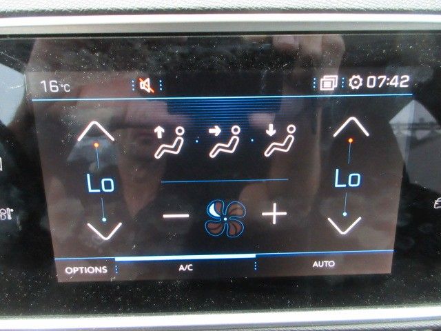 Fahrzeugabbildung Peugeot 308 SW Allure 1.2T NAVI/LED/PDC/R´CAM/BLIS