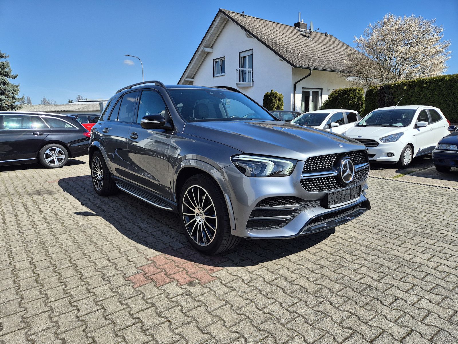 MERCEDES-BENZ GLE 400 d 4M AMG Line Distronic, AHK, Panorama, 