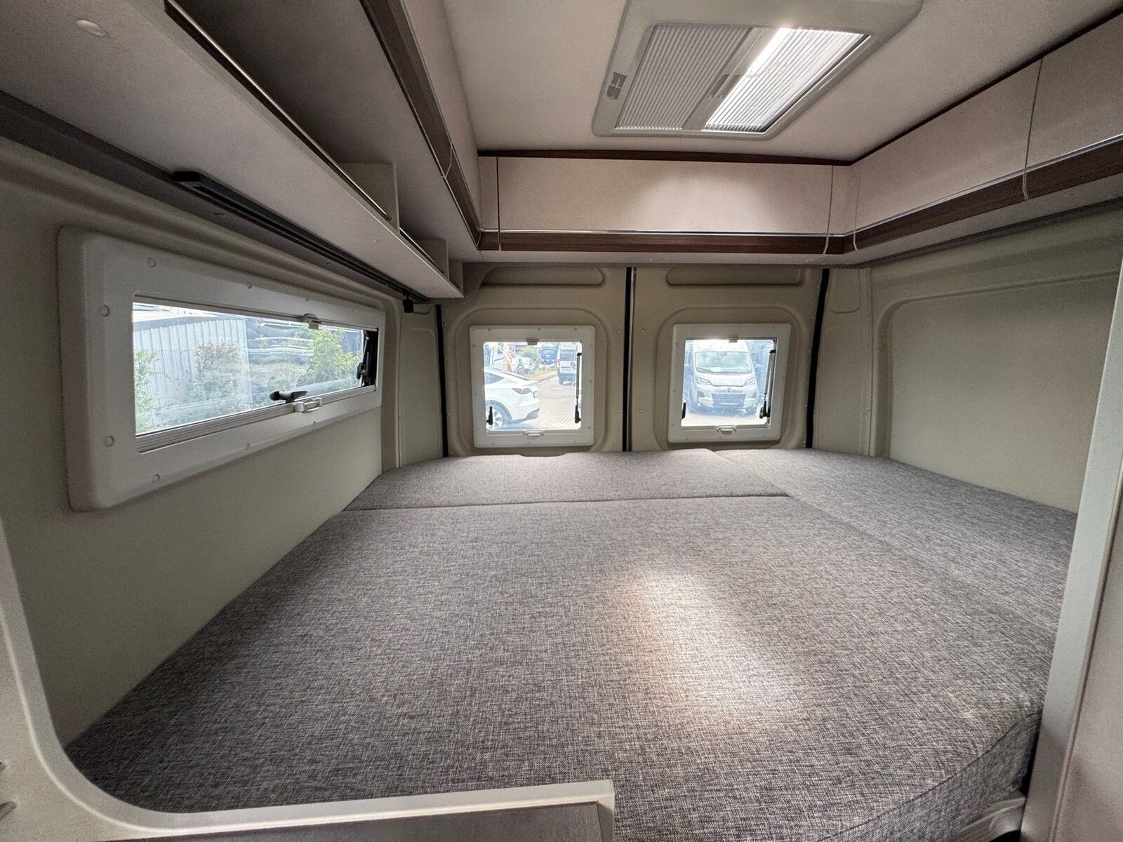 Fahrzeugabbildung Pössl Summit Shine 600 Citroen 140 PS Lithium,Solar
