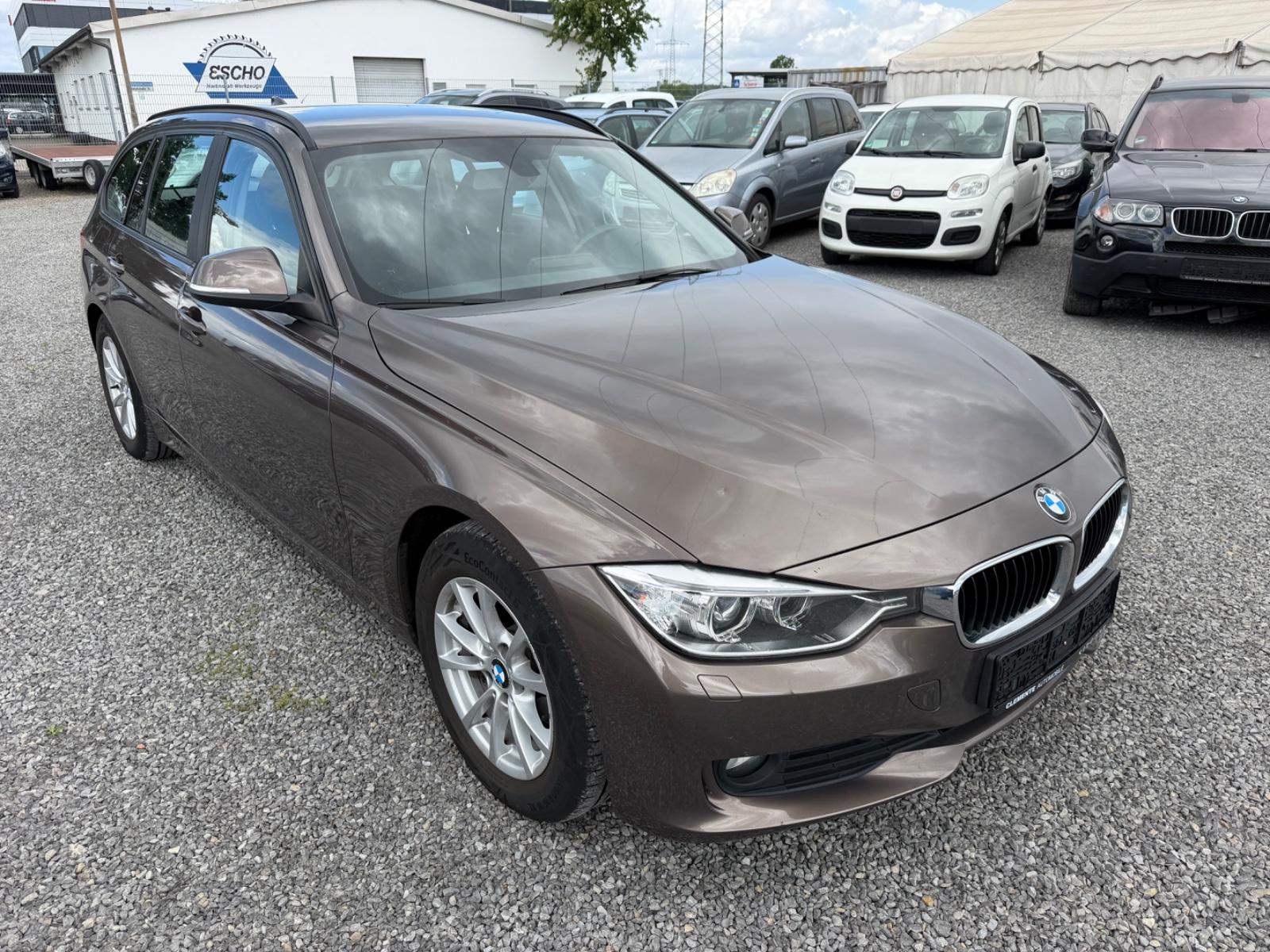 BMW 320 3 Touring 320 d Bi-Xenon,Navi,8xAlu