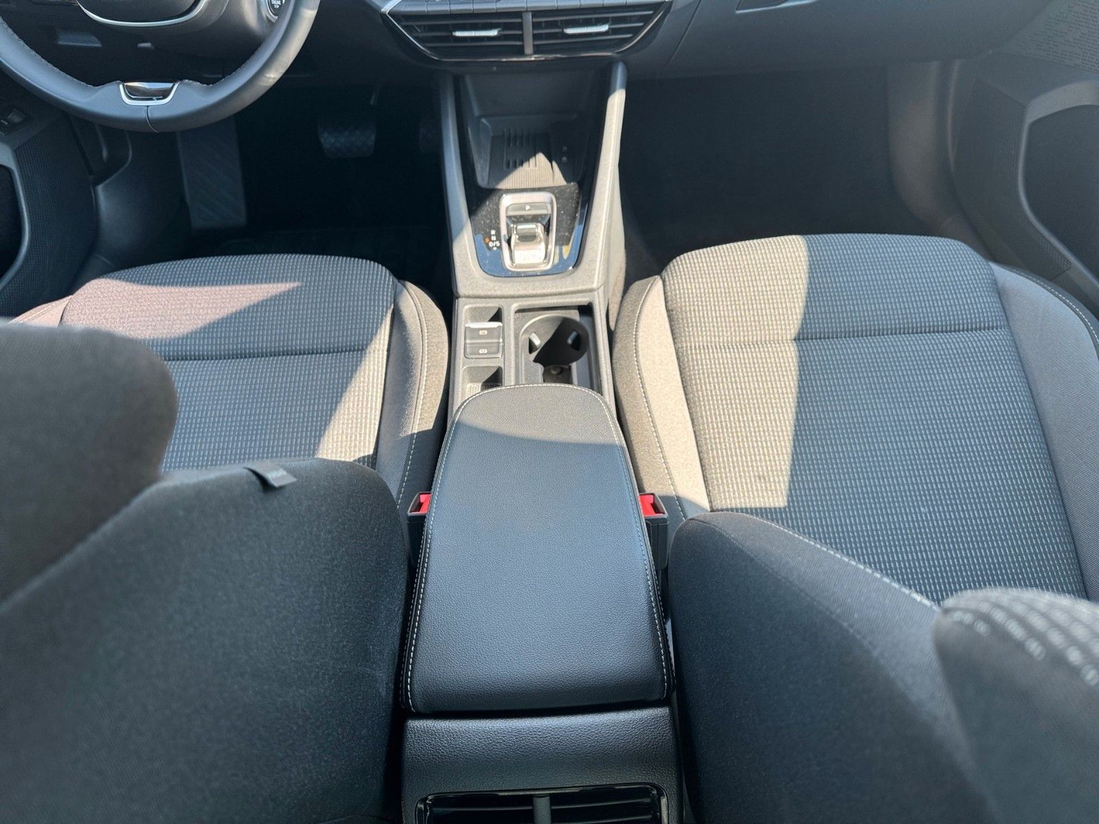Fahrzeugabbildung SKODA Octavia Combi Selection 1.5 eTSI