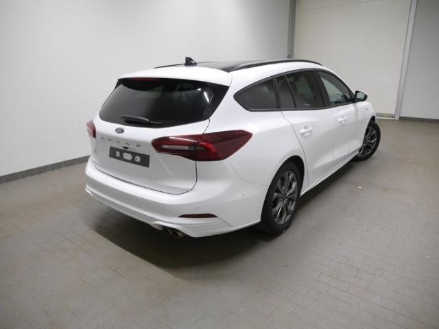 Fahrzeugabbildung Ford Focus Turnier ST-Line X LEDER, PANORAMADACH, LED