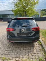 Volkswagen Passat 2.0  SCR 176kW DSG 4MOTION Highlin... - VW Passat Gebrauchtwagen in Hannover