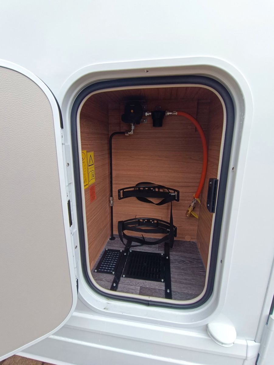 Fahrzeugabbildung Weinsberg CaraSuite 700 DX *Automatik*Standklima*TV