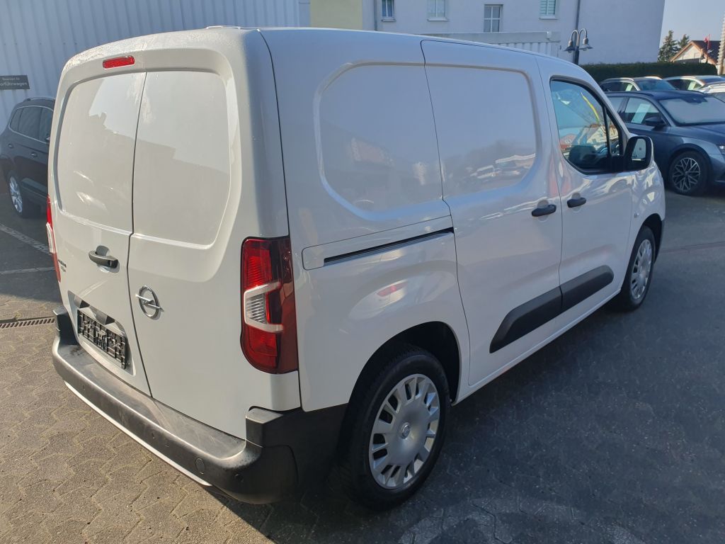 Fahrzeugabbildung Opel Combo Cargo 1.5 D Edition+Klima+Sitzheiz+PDC+