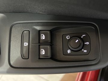 Ford Grand Tourneo Connect PHEV Titanium