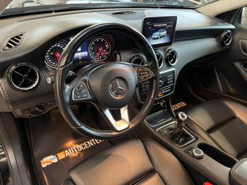 Mercedes-Benz GLA 180 *Kamera*PDC*Navi*Klima*Tempomat*