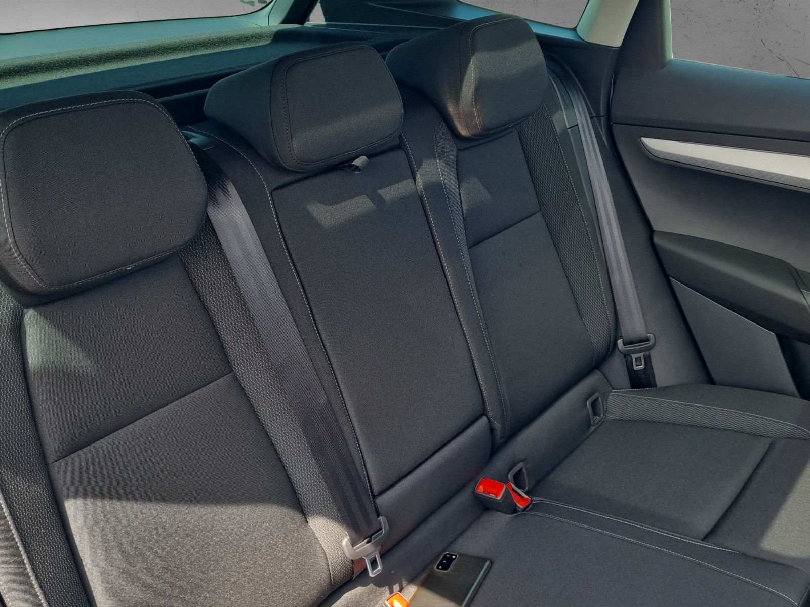 Fahrzeugabbildung SKODA Karoq Balance 2,0 TDI PANO Fahrassi Parken+