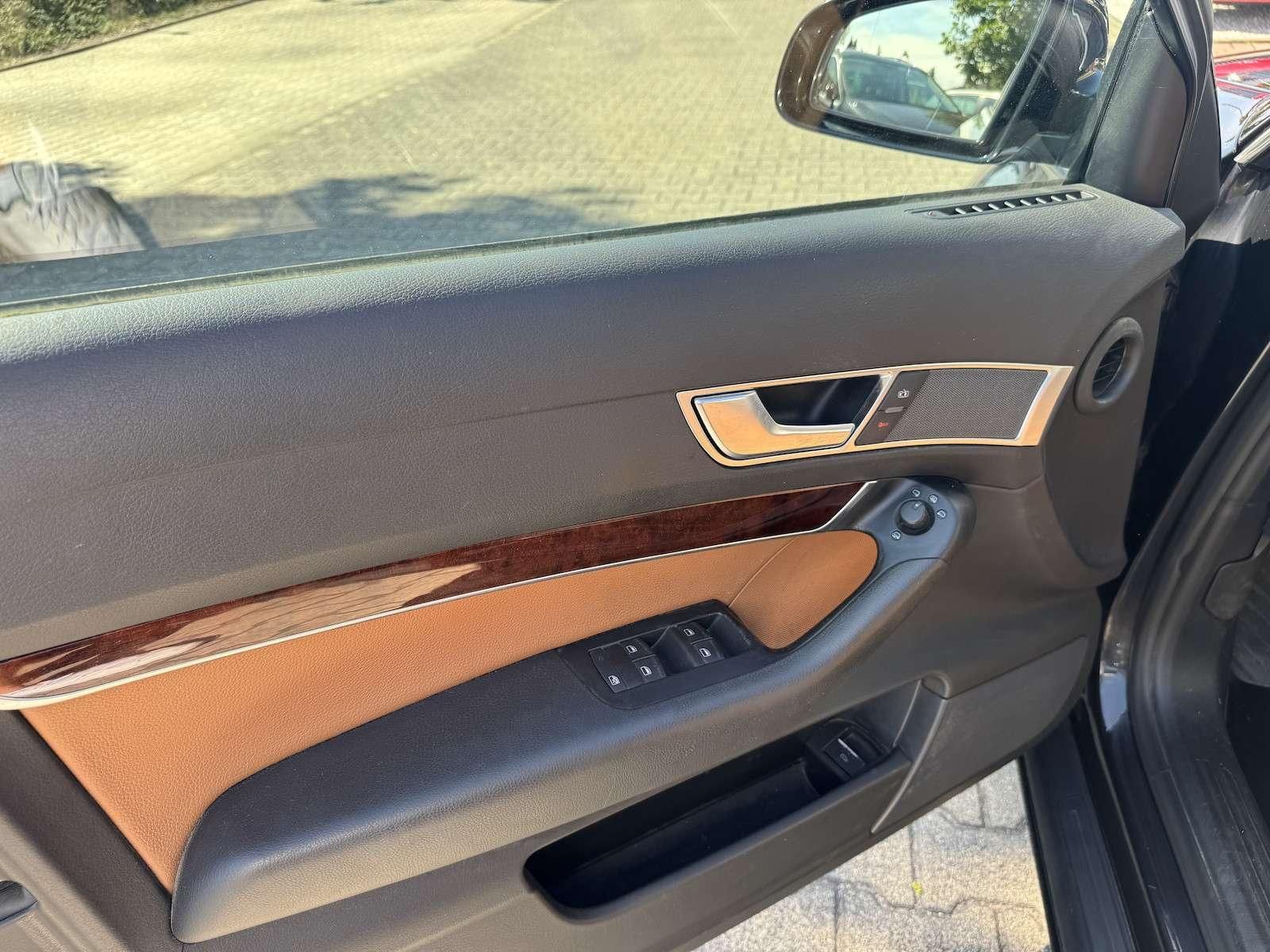 Fahrzeugabbildung Audi A6 3.2 FSI S-Line/Navi/Leder/S-Dach/Standheiz...