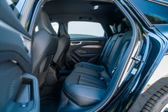 AUDI A6 TDI quattro/ LUFTFAHR./ 21"/ TECH PRO/ S LINE AUDI A6 TDI quattro/ LUFTFAHR./ 21"/ TECH PRO/ S LINE