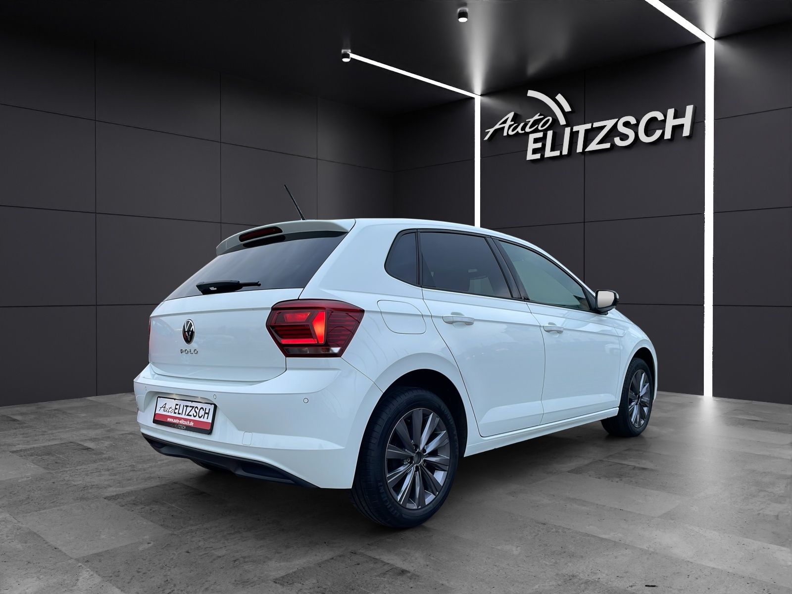 Fahrzeugabbildung Volkswagen Polo Highline TSI DSG LED ACC SHZ PDC Navi Klima