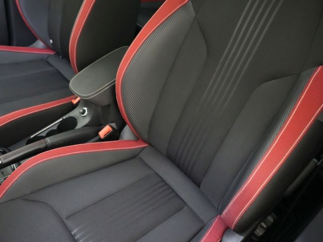 Kamiq MONTE CARLO TSI DSG+NAVI+CARPLAY+AHK+PANO+