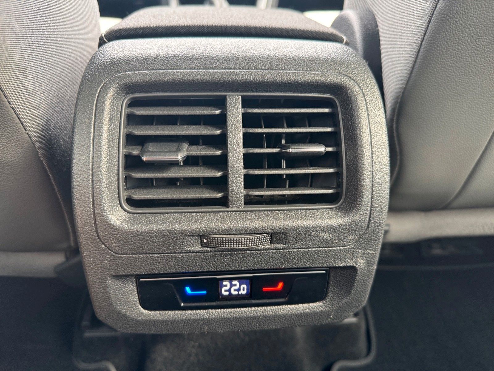 Fahrzeugabbildung Volkswagen Touran Highline 2.0 TDI