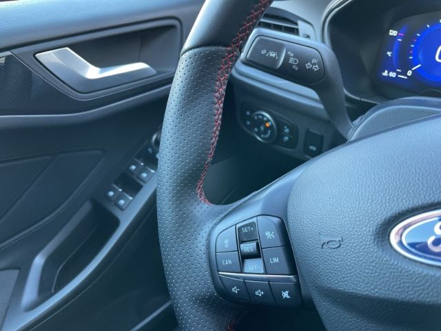 Fahrzeugabbildung Ford Focus 1.0 EcoBoost Mild-Hybrid, ST-Line Navi, Ei