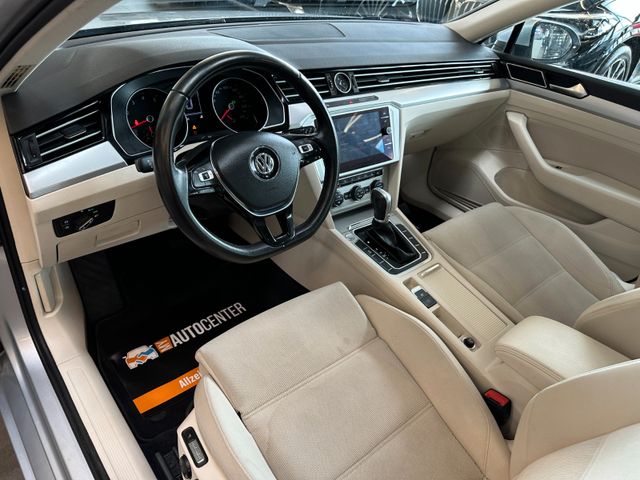 MYAUTOCENTER – Gebraucht- und Jahreswagen mit Werkstattservice in Pfaffenhofen Volkswagen Passat Variant Comfortline *Navi*AHK*Kamera*