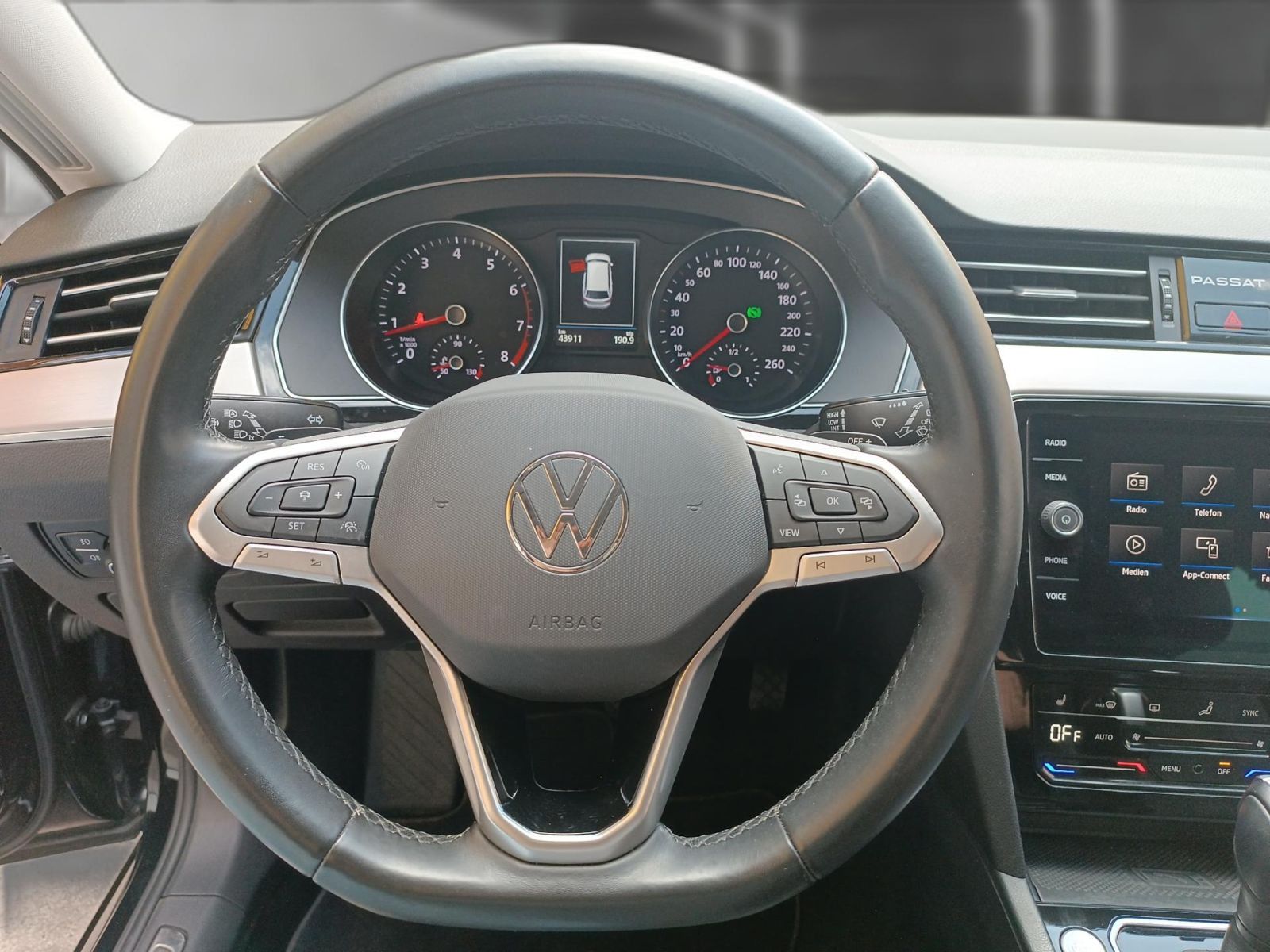 Volkswagen Passat Variant - Bild 12