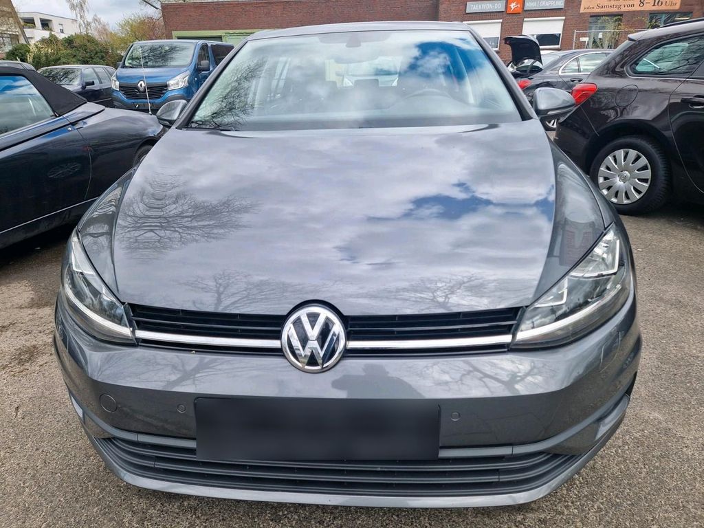 Image of Volkswagen Golf