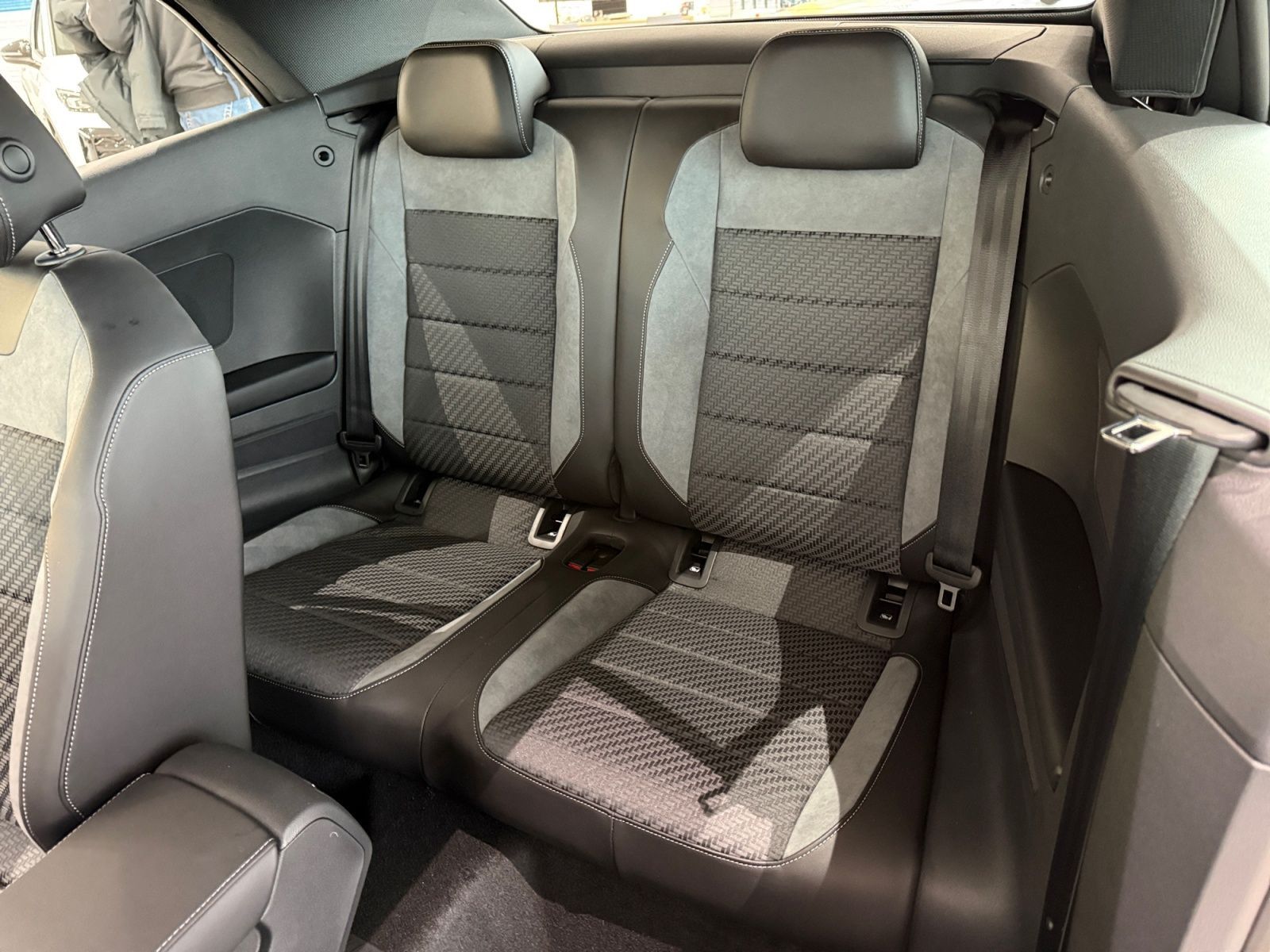Volkswagen T-Roc - Bild 11