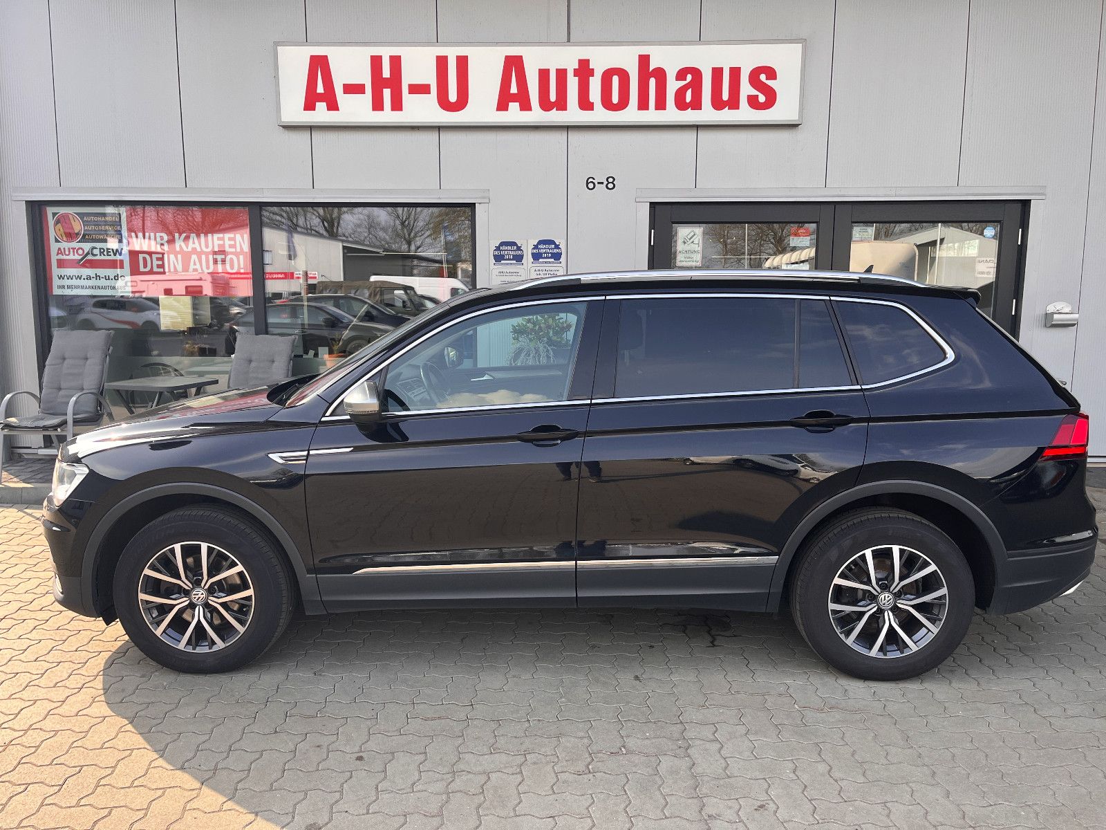Fahrzeugabbildung Volkswagen Tiguan Allspace Comfortline 2.0 TDI DSG 7-Sitzer