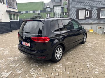 Volkswagen Touran - 5