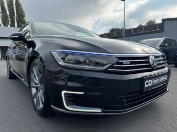 Volkswagen Passat - 12