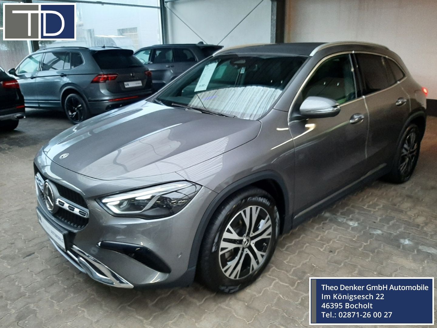 MERCEDES-BENZ GLA 200 Progressive Line Pano AHK Multibeam